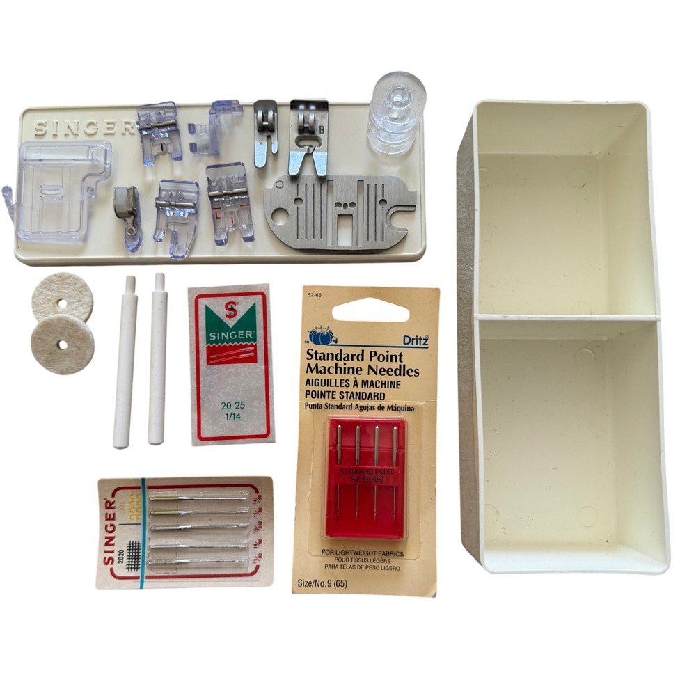 Lot VTG Singer Sewing Machine Parts Kit Vintage Cream Good 3343 Feet Needles Box